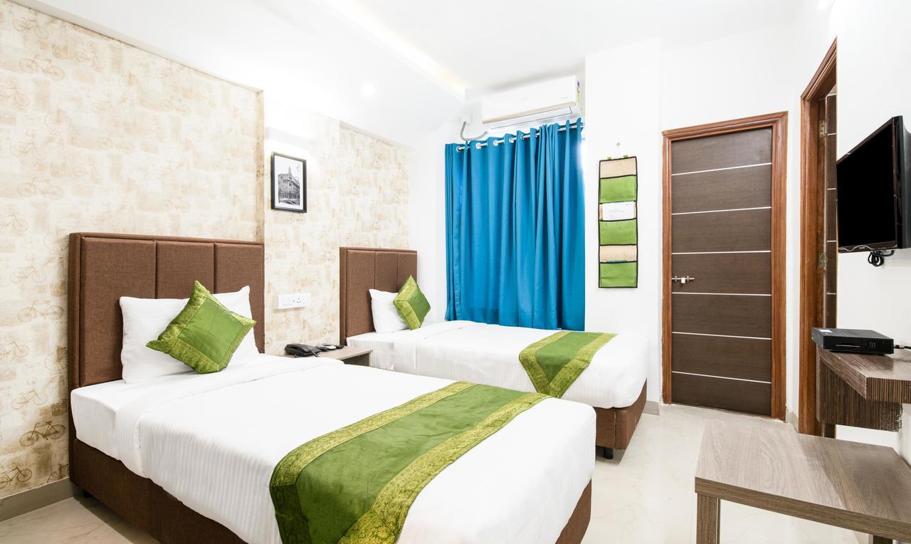 Treebo Trend Viman Nagar Hotel Pune Esterno foto